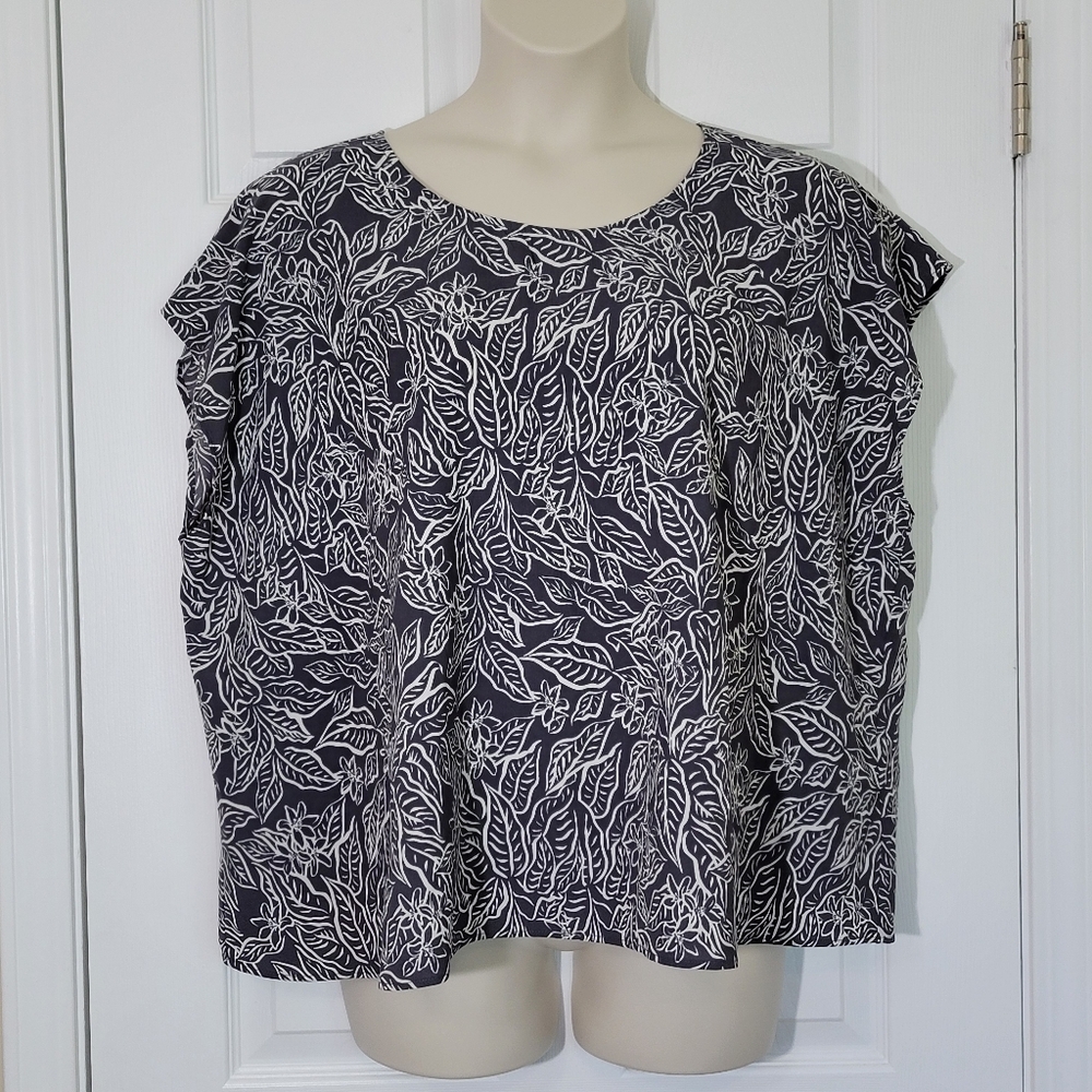 Torrid Charcoal Gray Island Silk Dolman Cross Back Top Plus Size 2x - Picture 6 of 12